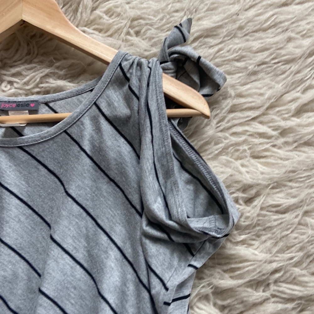 Joyce Leslie asymmetrical gray and black shirt small - Picture 6 of 8